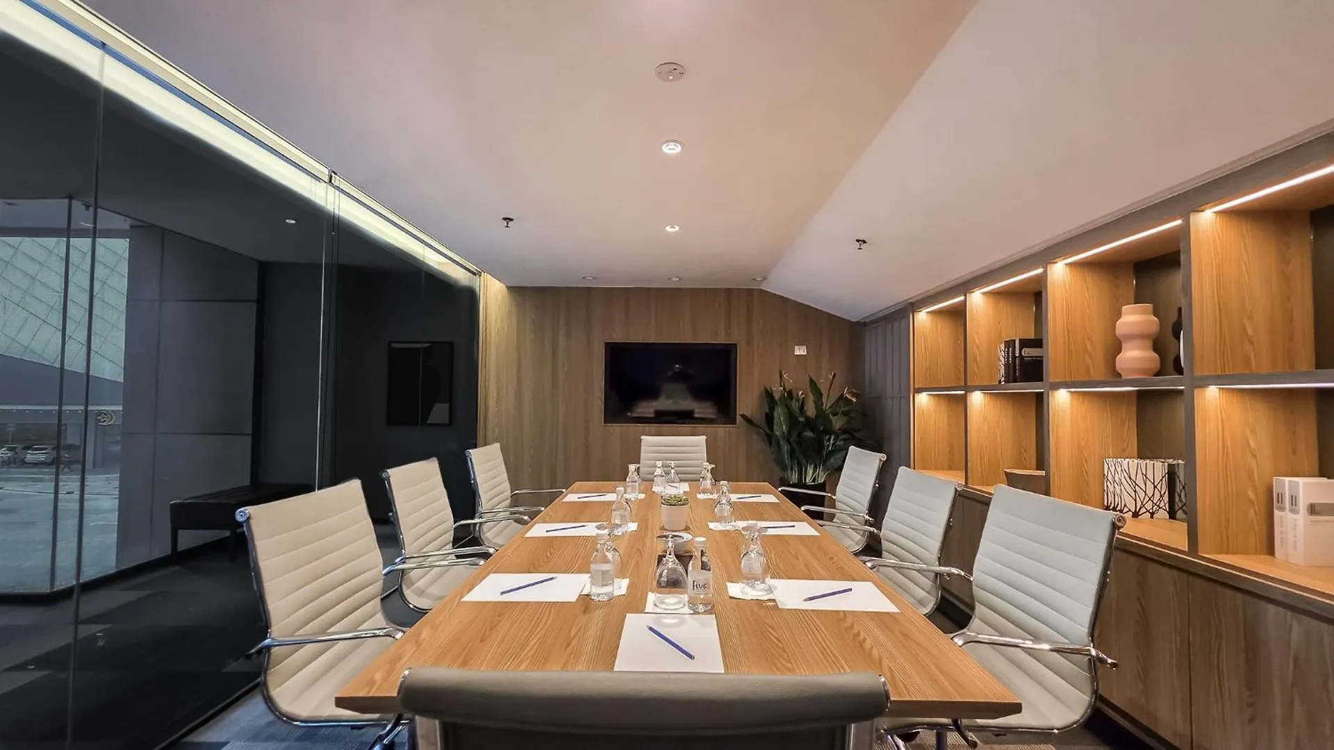Fives Hotel Johor Bahru City Centre 3*,  Malaysia