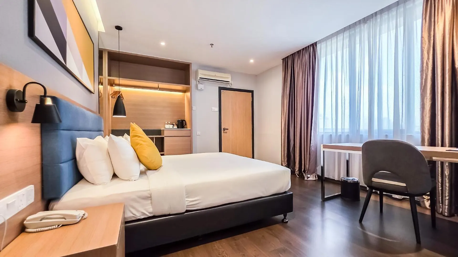 ***  Fives Hotel Johor Bahru City Centre Malaysia