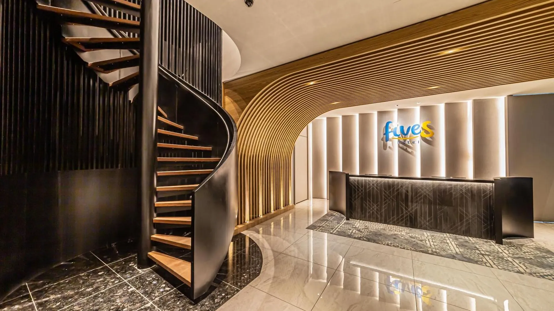 Fives Hotel Johor Bahru City Centre